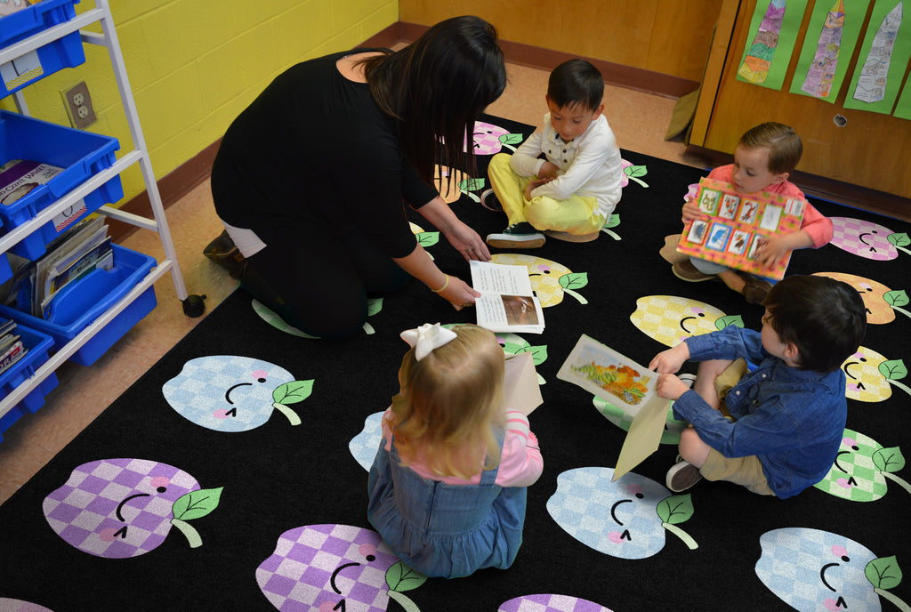 SCHOOLGIRL PASTEL APPLE