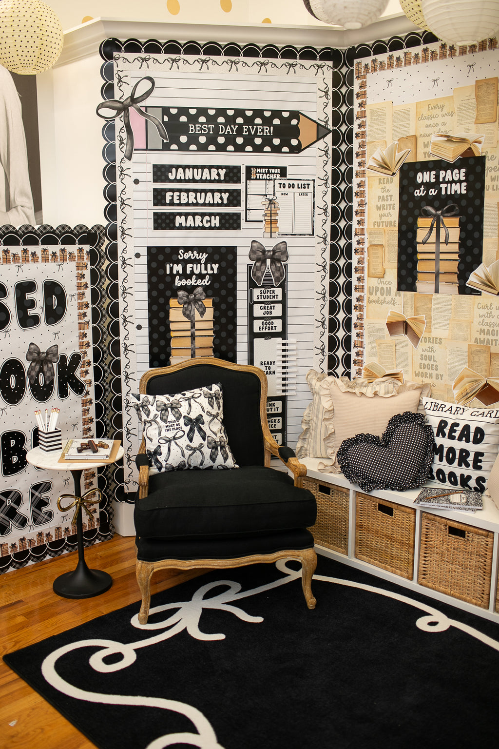 SCHOOLGIRL BOW BORDER BLACK