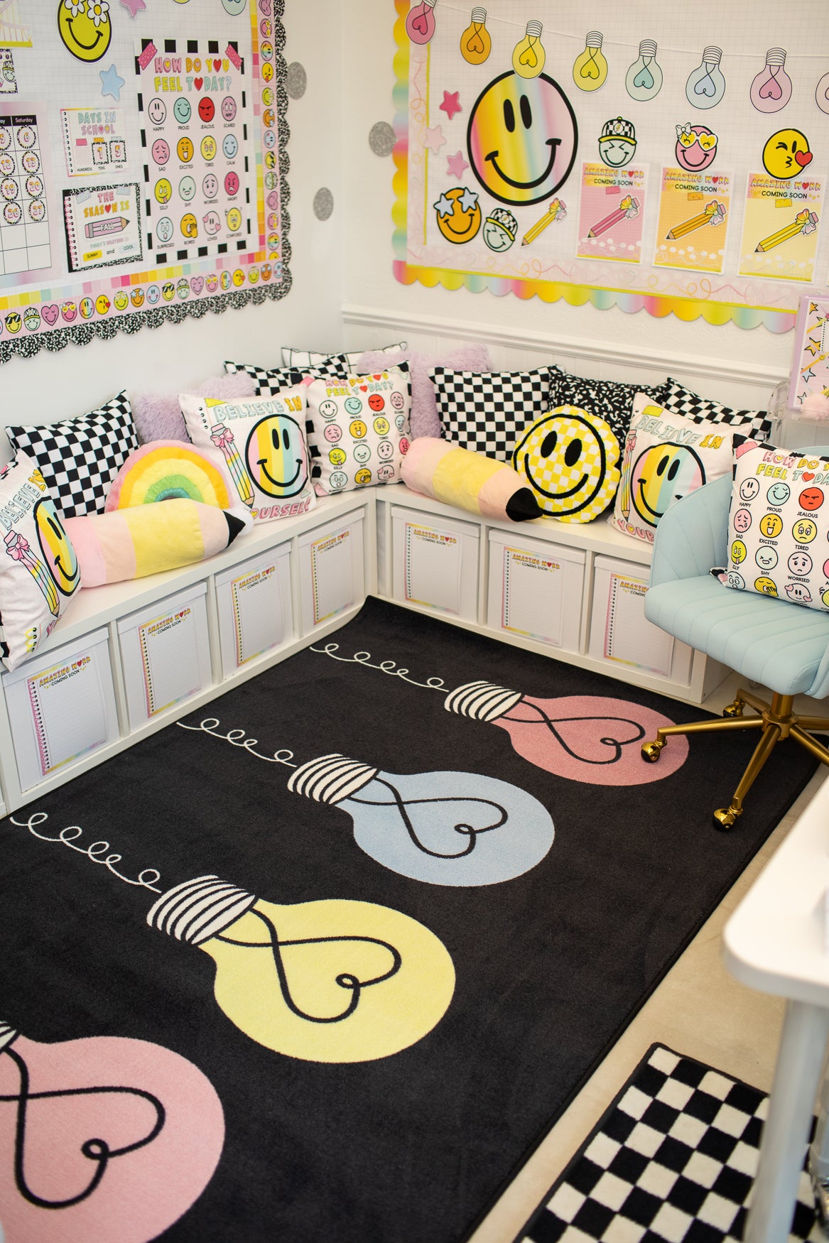 SCHOOLGIRL BRILLIANT MINDS