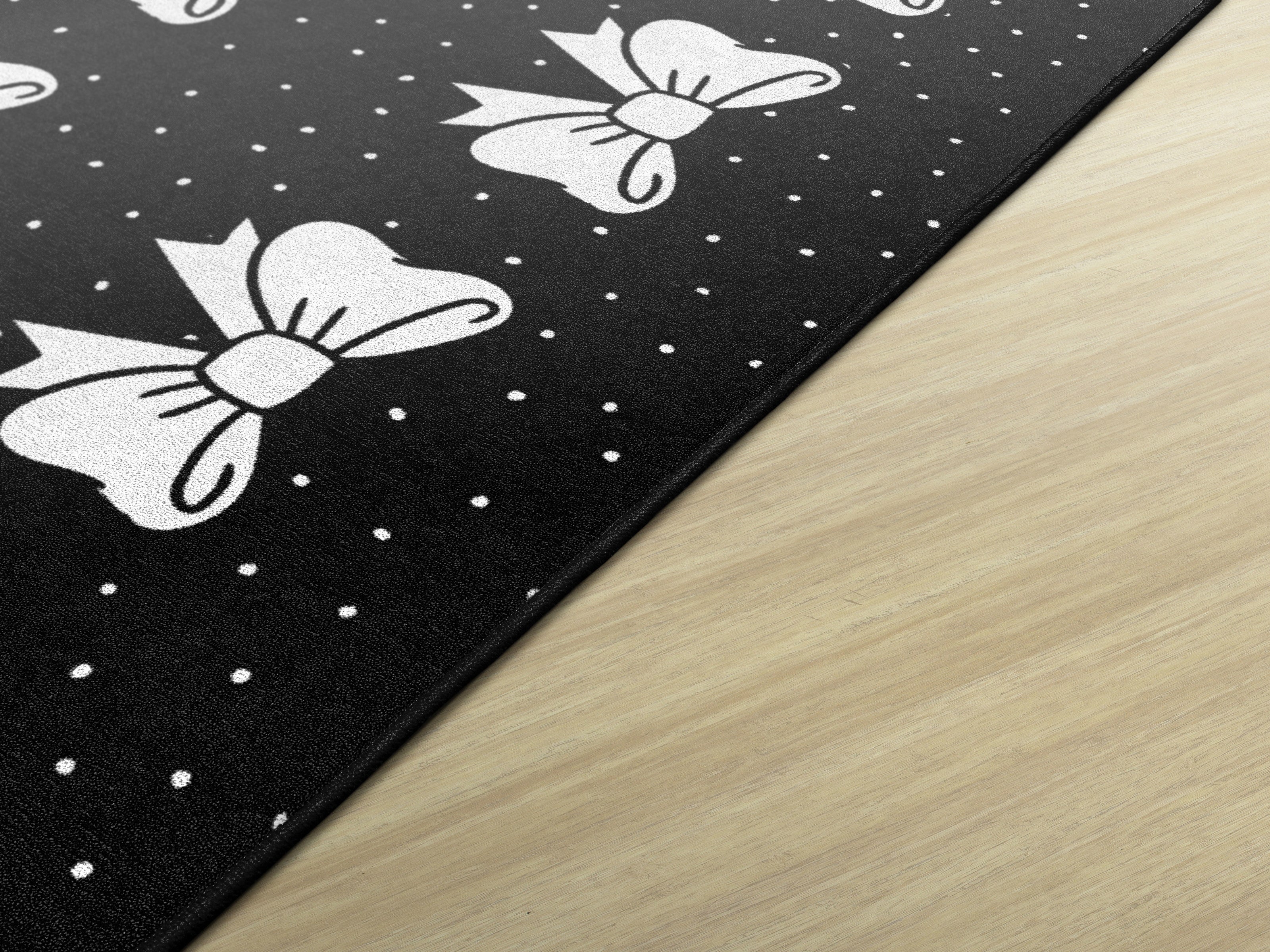 SCHOOLGIRL BLACK AND WHITE BOW SIT SPOTS