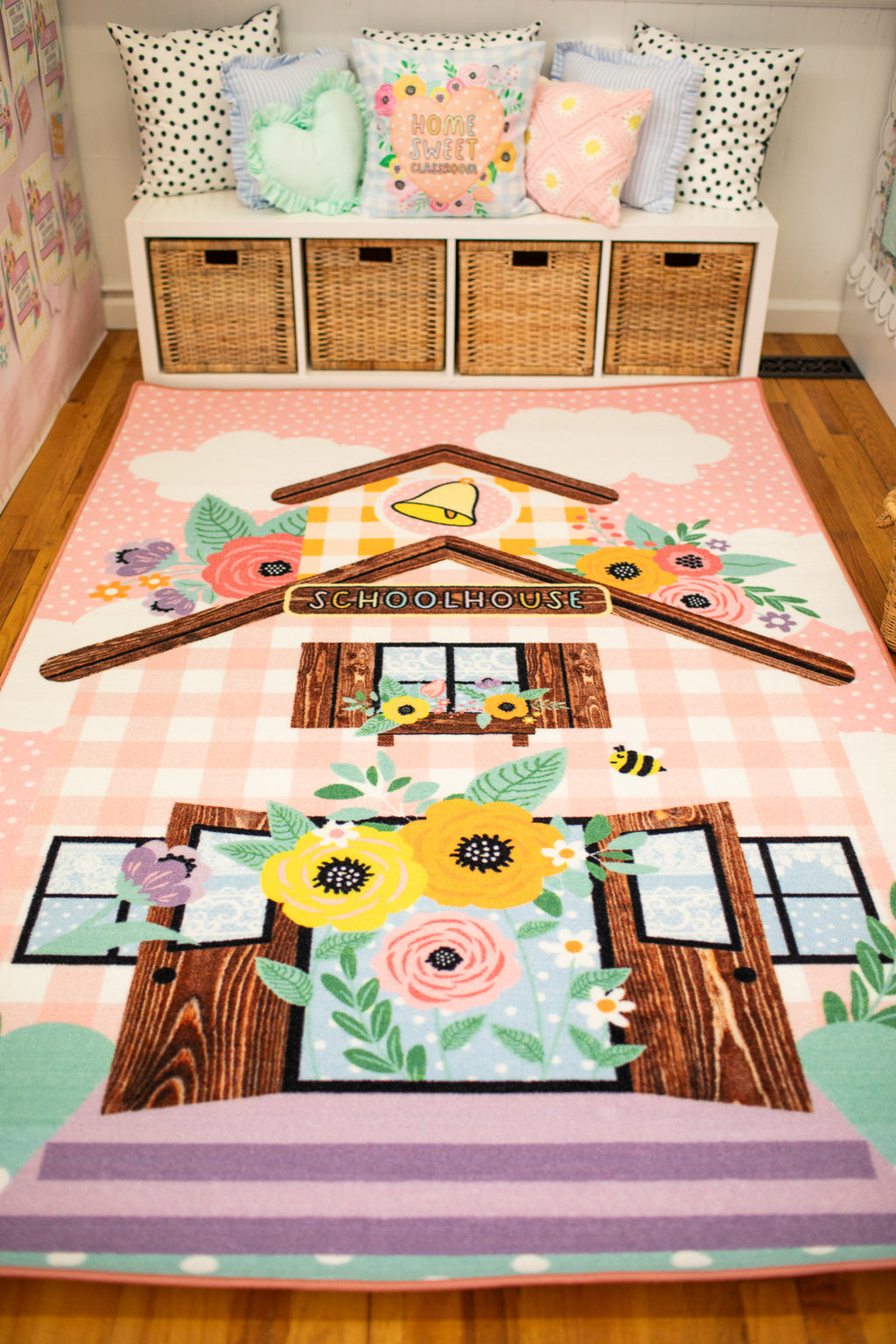 SCHOOLGIRL SCHOOLHOUSE